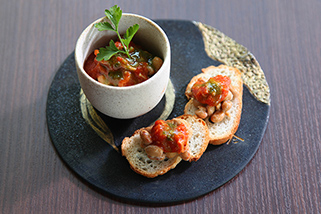 トマトソースの納豆和え